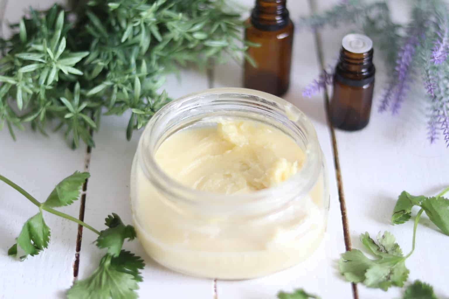 Homemade Cinnamon Vanilla Whipped Body Butter