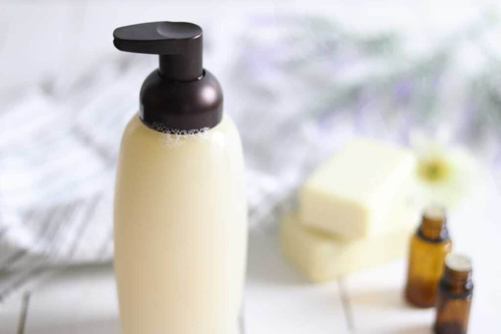 how-to-make-all-natural-shampoo-simple-recipe-using-essential-oils