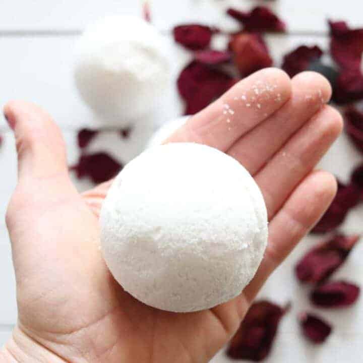 Simple Bath Bombs-image