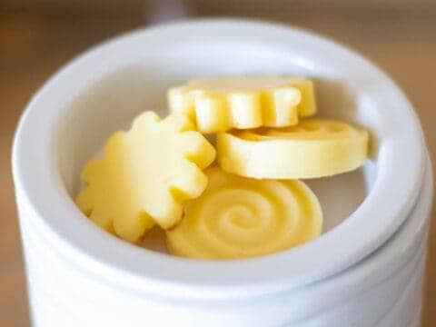 Candle Making 101: How to Select the Right Wax for Making Candles, Wax  Melts & Tarts 