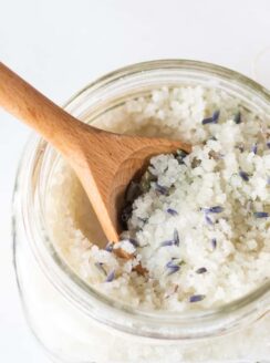 detox foot bath in small mason jar