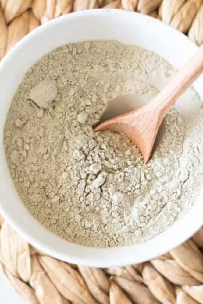 10 Uses for Bentonite Clay - Homemade Chemical-Free Beauty