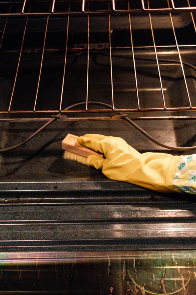How to Quickly Clean an Oven with Steam Our Oily House