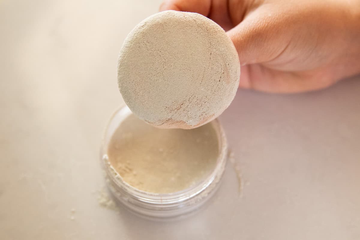 DIY Body Powder - Our Oily House